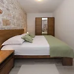 Pave Apartman *